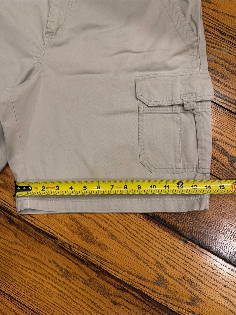 COLUMBIA SPORTSWEAR COMPANY FLAT FRONT KHAKI MEN'S CARGO SHORTS SIZE 40 WAIST